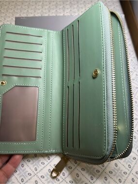 Mint Green Zip-Around Women's Wallet Large